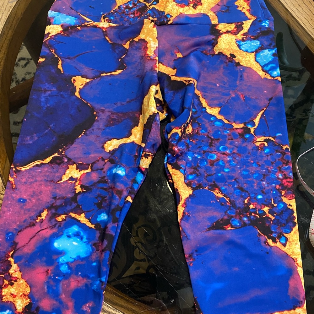 NEW Agstract Apparel Yoga & Athletic Leggings Crystal, Rock, Earth Prints-Lava